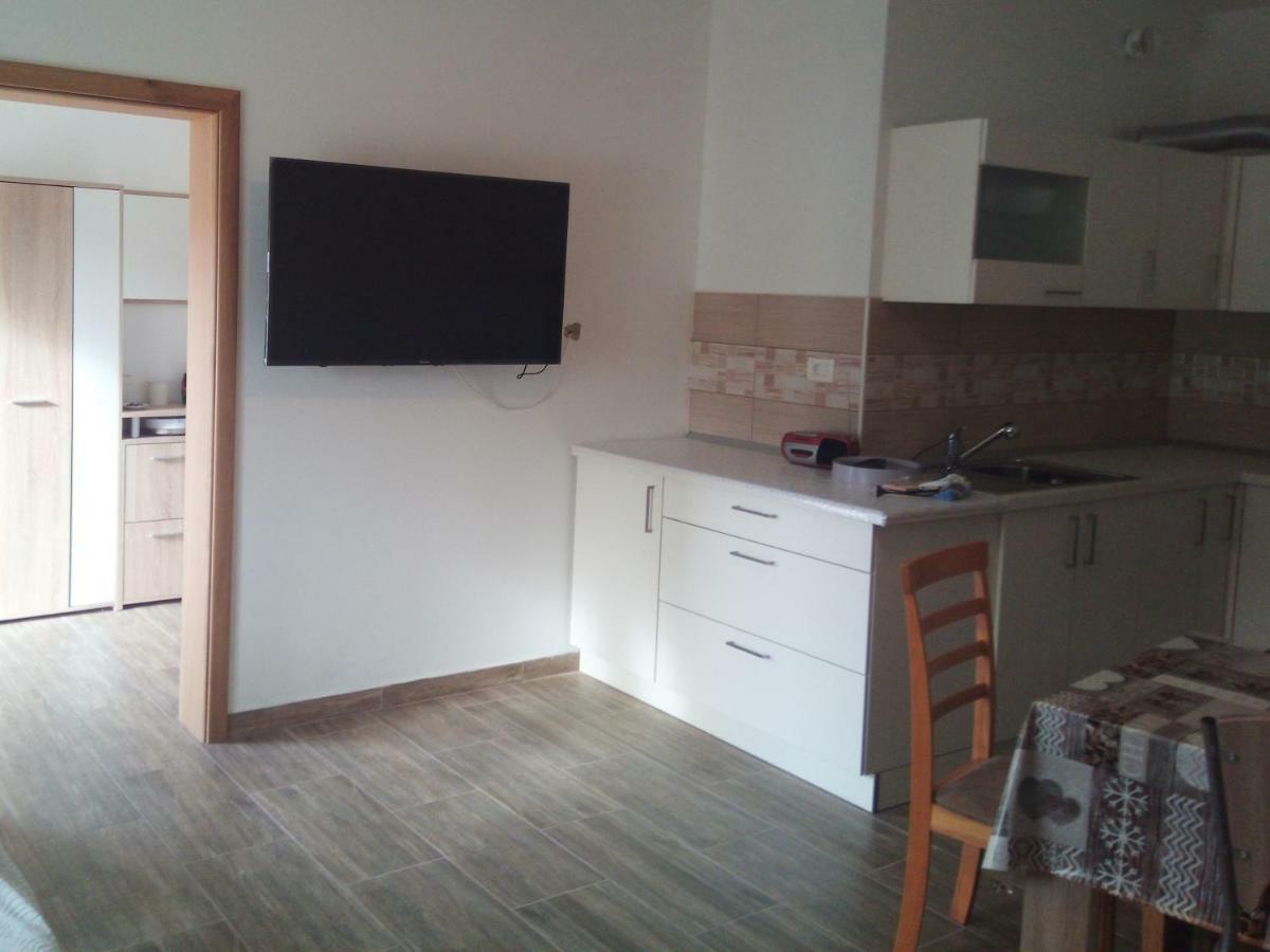 Apartmaji Matazin Crni Kal Exterior photo